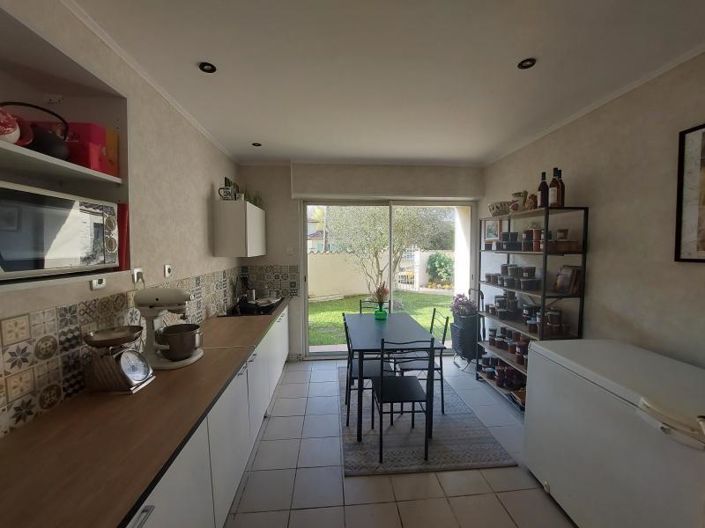 Image No.16-5 Bed House for sale