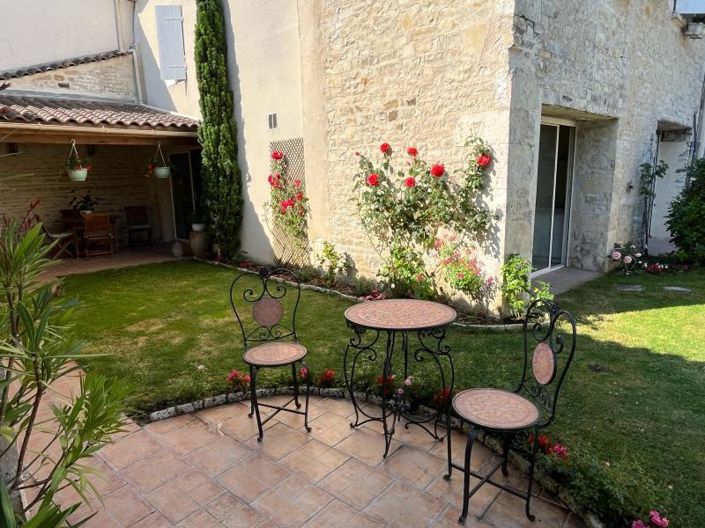 Image No.18-5 Bed House for sale