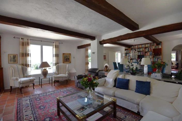 Image No.6-4 Bed House for sale