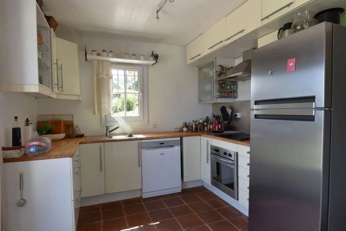 Image No.7-4 Bed House for sale