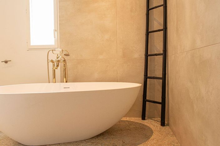 Image No.13-4 Bed House for sale