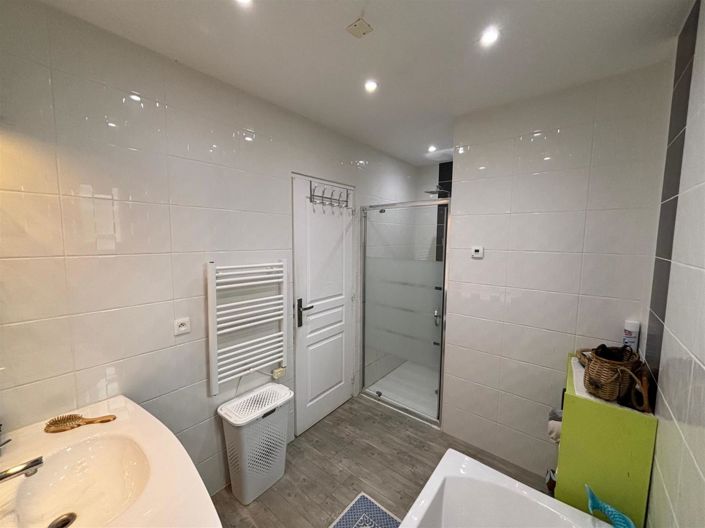 Image No.2-3 Bed House for sale