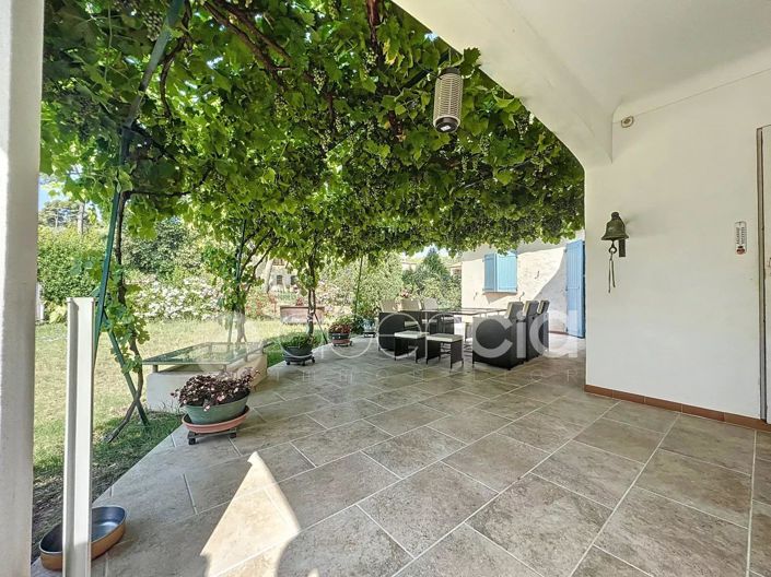 Image No.1-6 Bed House for sale