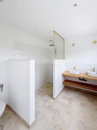 Image No.10-4 Bed House for sale