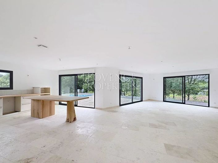 Image No.5-4 Bed House for sale