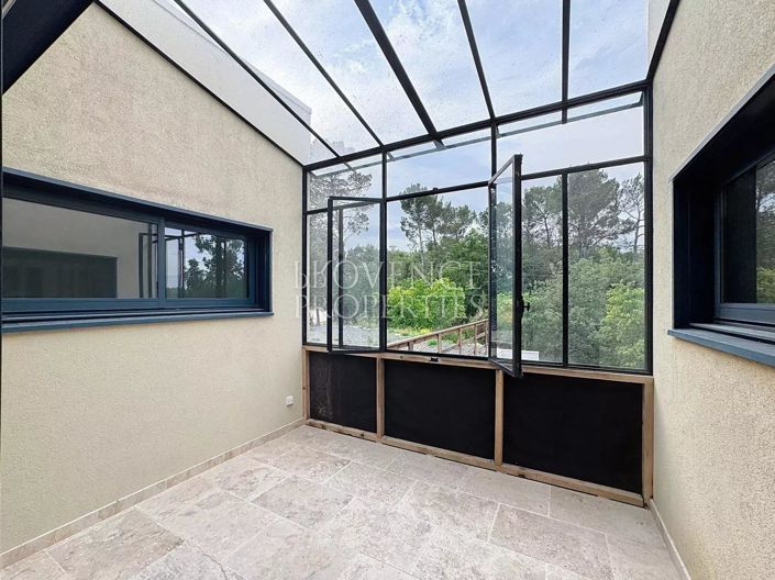 Image No.8-4 Bed House for sale