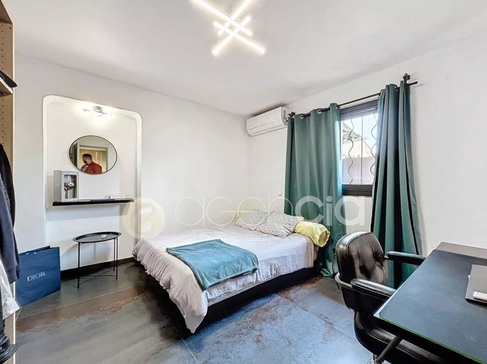 Image No.11-4 Bed House for sale