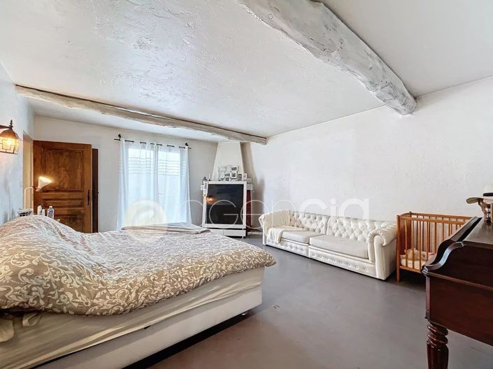 Image No.14-4 Bed House for sale