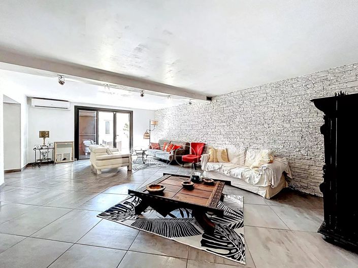 Image No.4-4 Bed House for sale