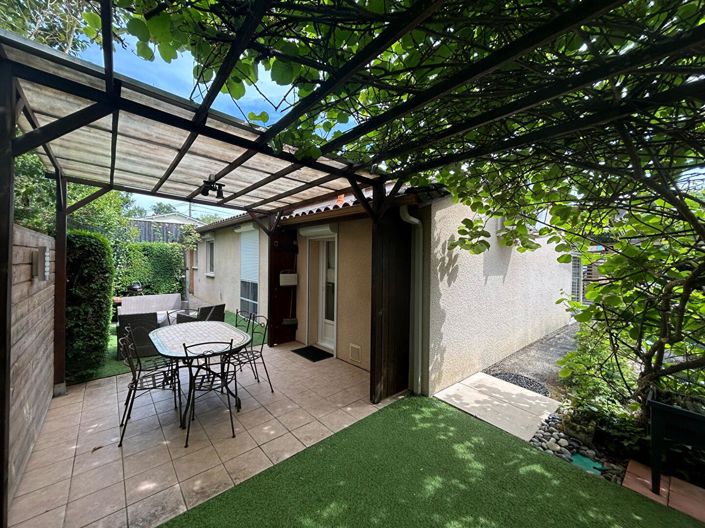 Image No.1-3 Bed House for sale
