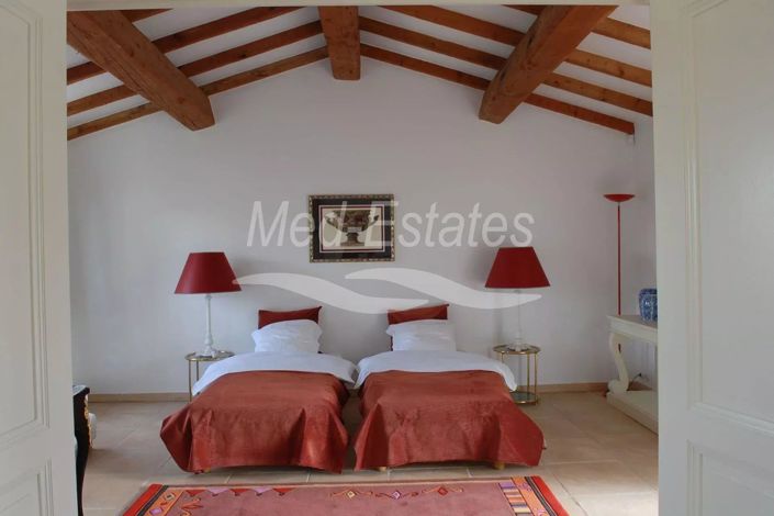 Image No.19-13 Bed House for sale