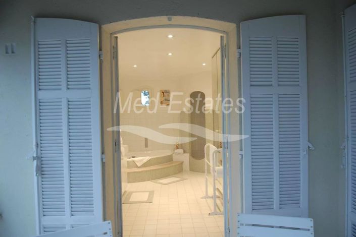 Image No.20-13 Bed House for sale