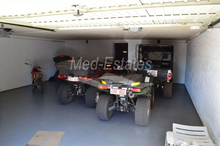 Image No.23-13 Bed House for sale