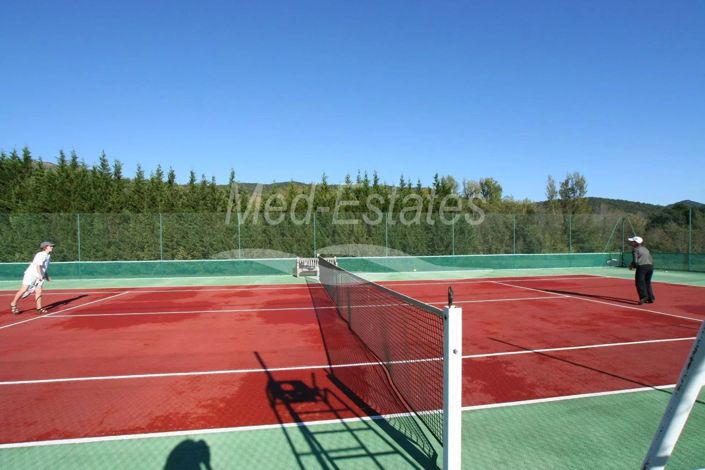 Image No.25-13 Bed House for sale