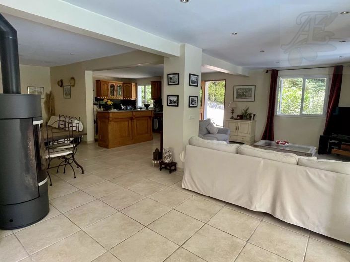 Image No.20-4 Bed House for sale