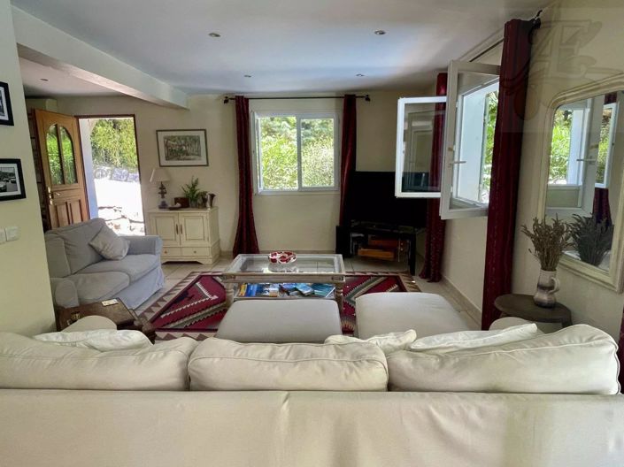 Image No.21-4 Bed House for sale