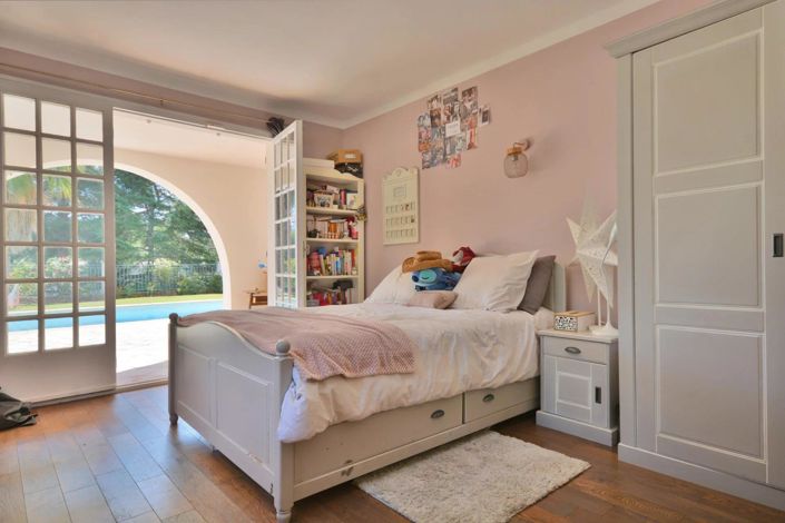 Image No.24-4 Bed House for sale