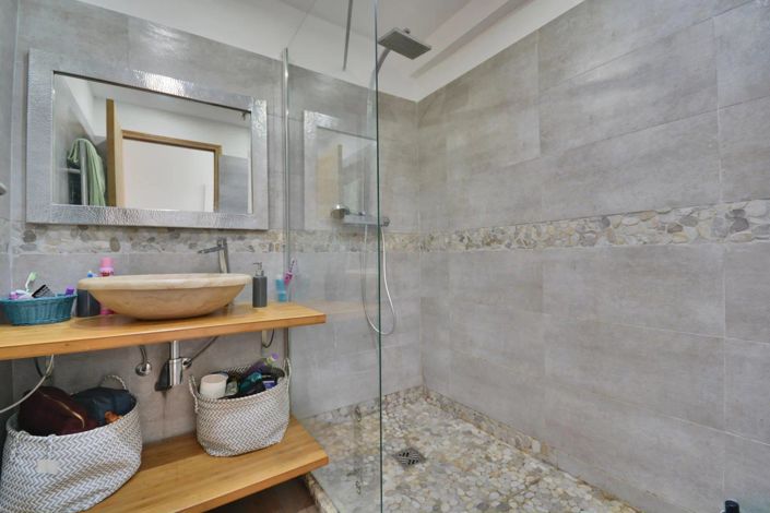 Image No.30-4 Bed House for sale