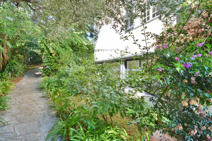 Image No.9-4 Bed House for sale