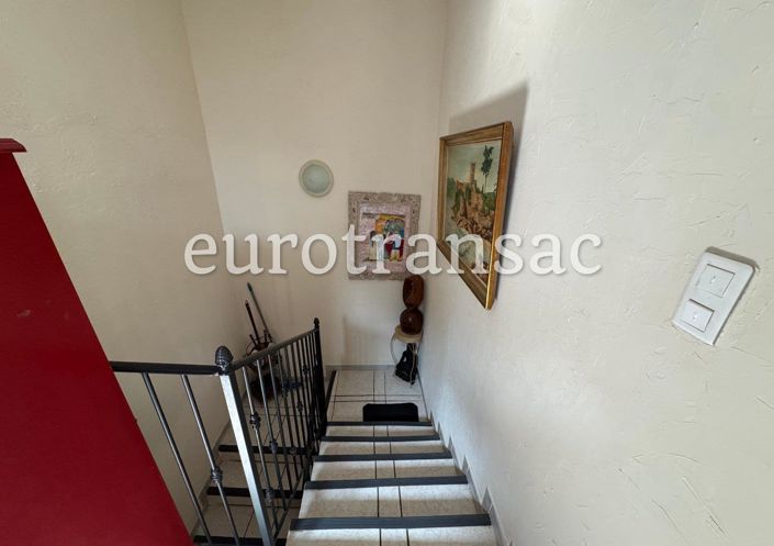 Image No.10-4 Bed House for sale