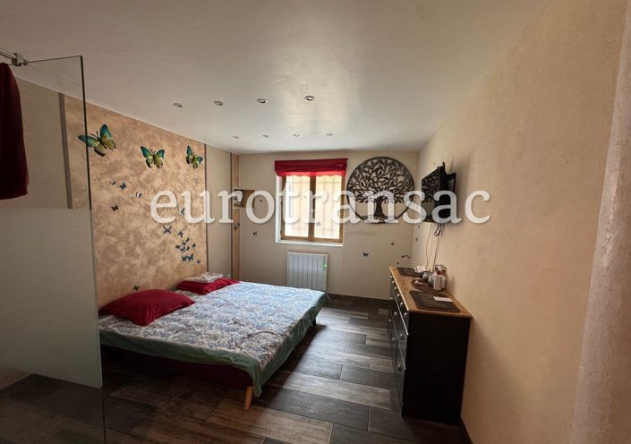 Image No.19-4 Bed House for sale