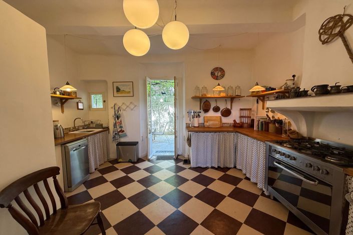 Image No.12-2 Bed Apartment for sale