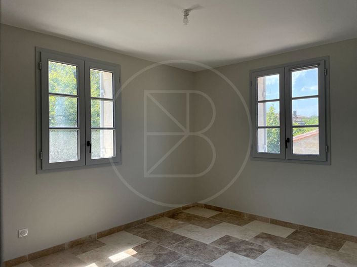 Image No.12-4 Bed House for sale