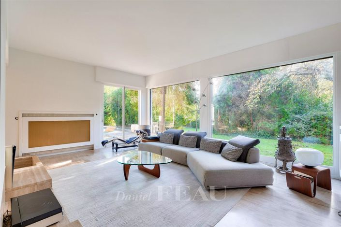 Image No.5-7 Bed House for sale