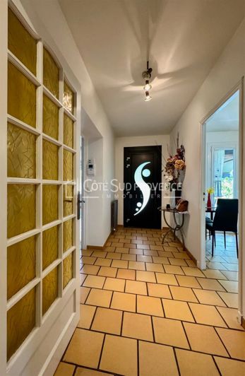 Image No.11-3 Bed House for sale