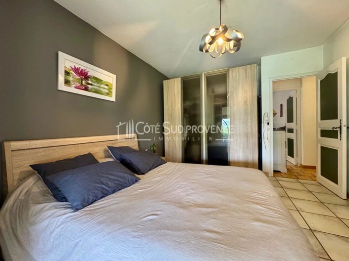 Image No.14-3 Bed House for sale