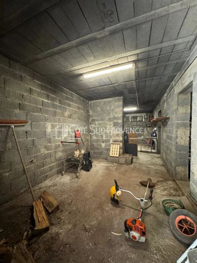 Image No.16-3 Bed House for sale