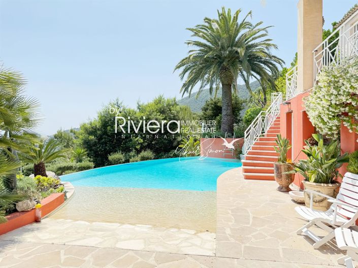 Image No.10-6 Bed House for sale