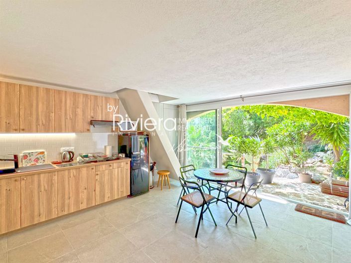 Image No.11-6 Bed House for sale