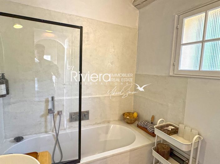 Image No.16-5 Bed House for sale