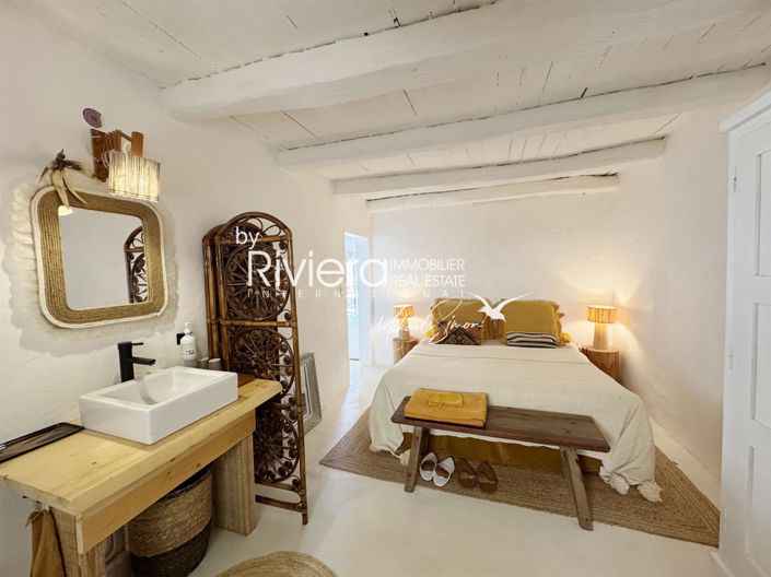 Image No.17-5 Bed House for sale