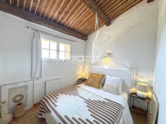 Image No.22-5 Bed House for sale