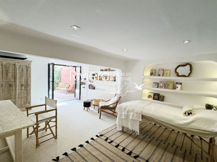 Image No.25-5 Bed House for sale