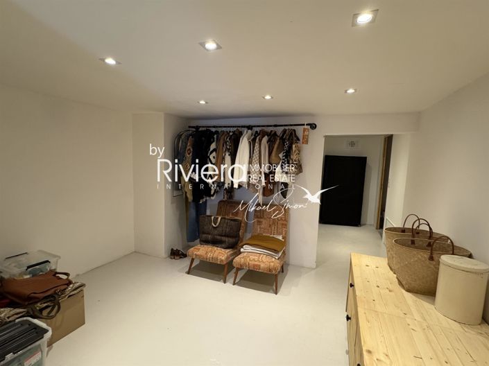 Image No.27-5 Bed House for sale