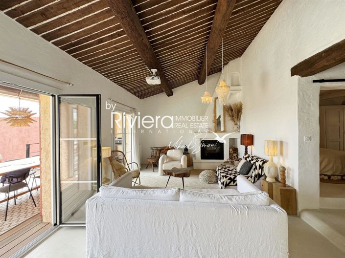 Image No.6-5 Bed House for sale