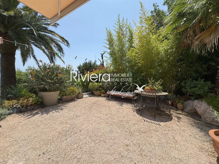 Image No.17-6 Bed House for sale