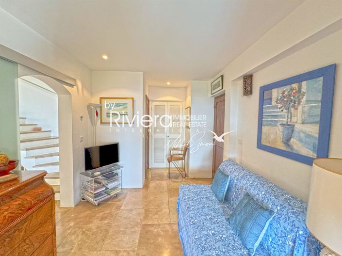 Image No.23-6 Bed House for sale