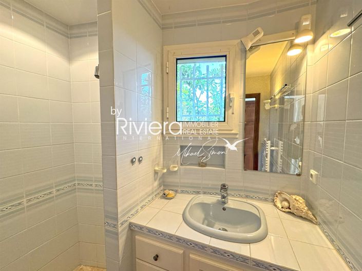 Image No.29-6 Bed House for sale