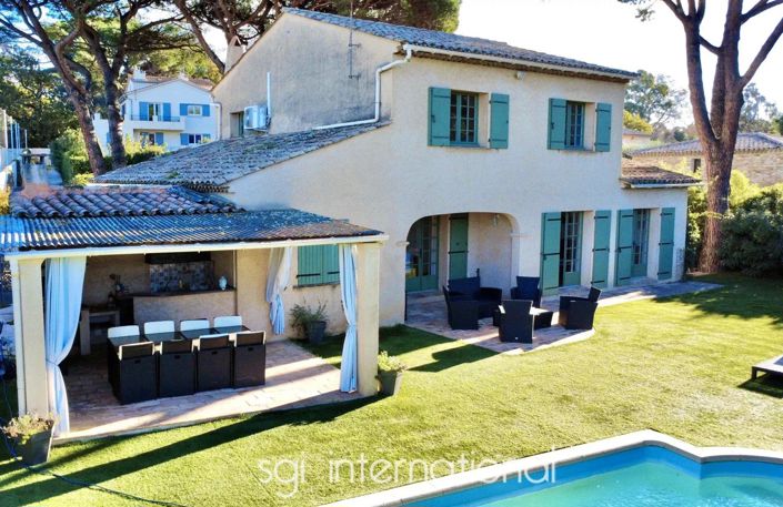 Image No.1-4 Bed House for sale