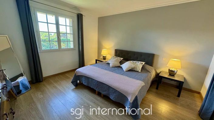 Image No.7-4 Bed House for sale