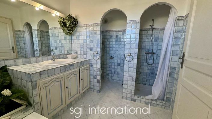 Image No.9-4 Bed House for sale