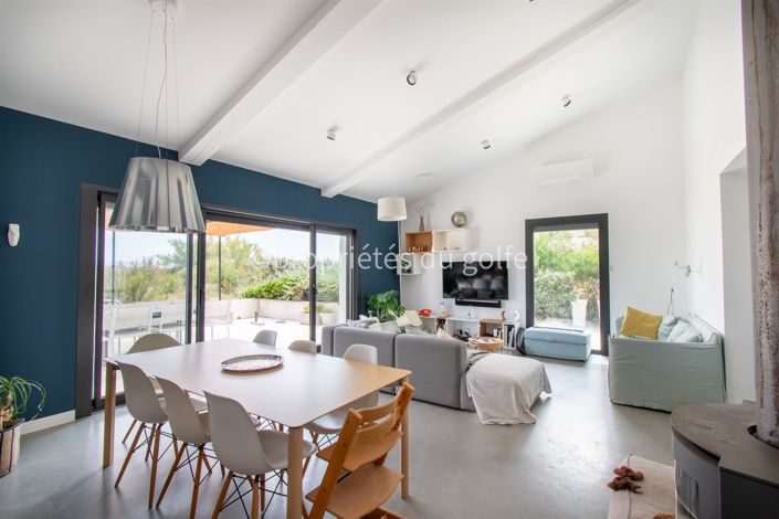 Image No.3-4 Bed House for sale