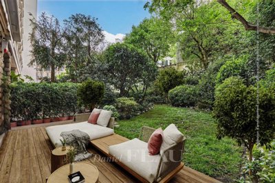 5 Bed Apartment for sale