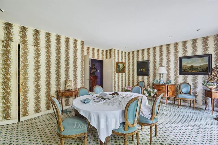 Image No.12-5 Bed Apartment for sale