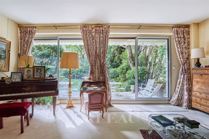 Image No.13-5 Bed Apartment for sale