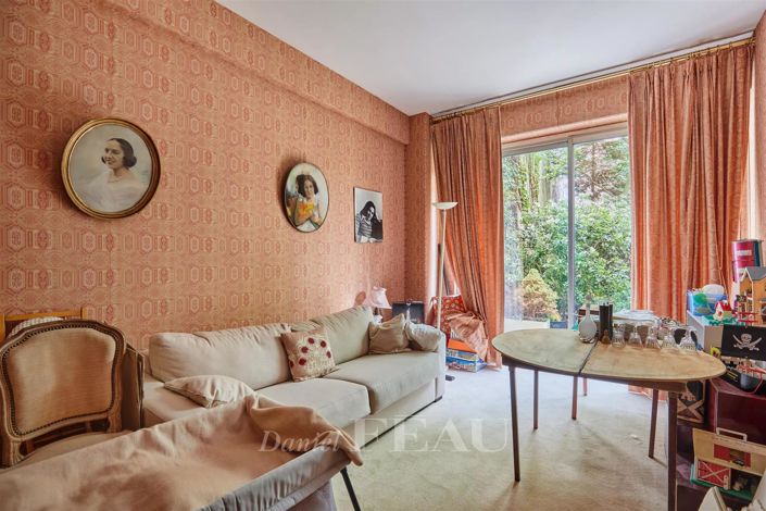 Image No.16-5 Bed Apartment for sale